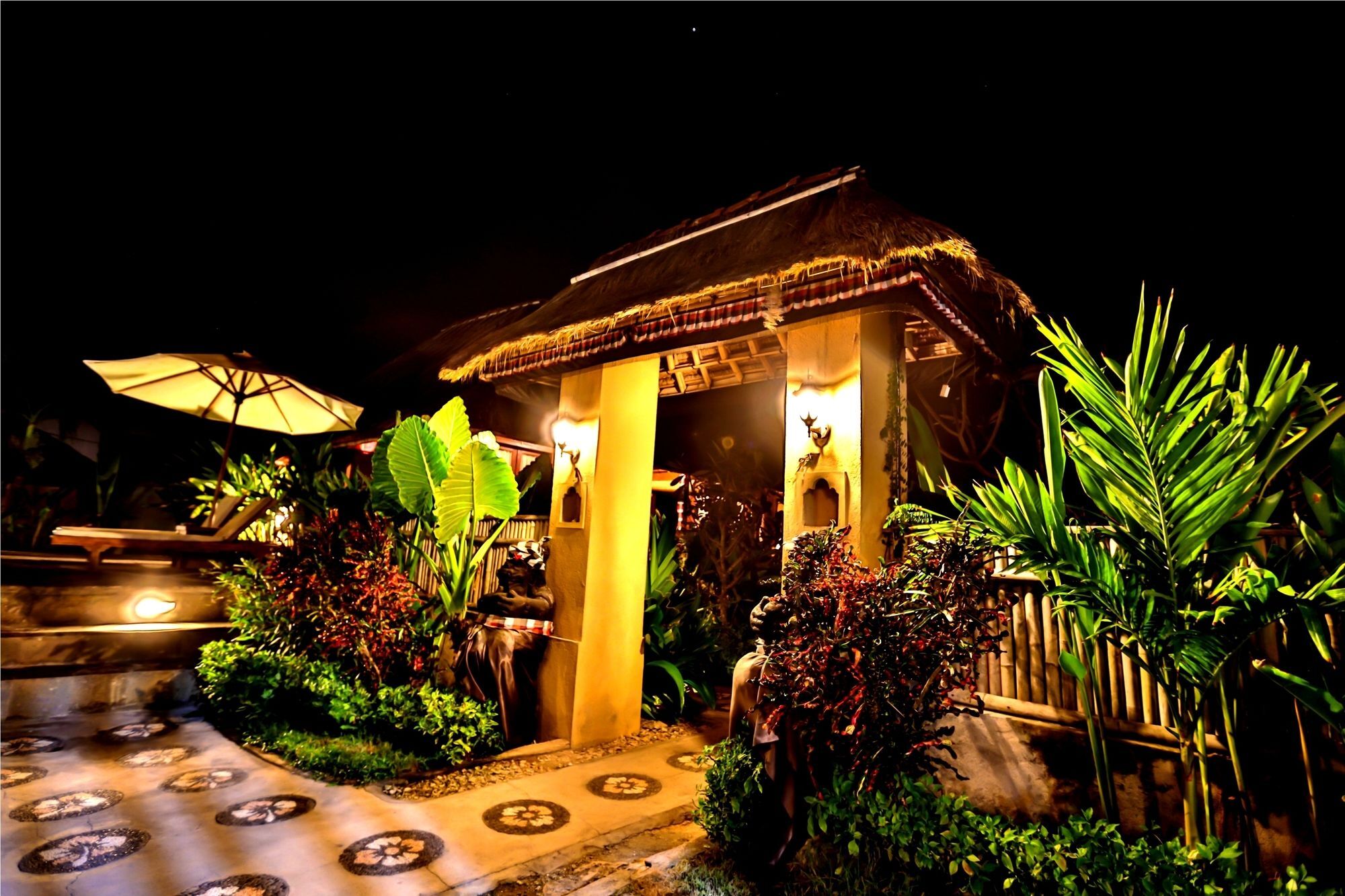 Hotel Sunset Coin Lembongan Extérieur photo